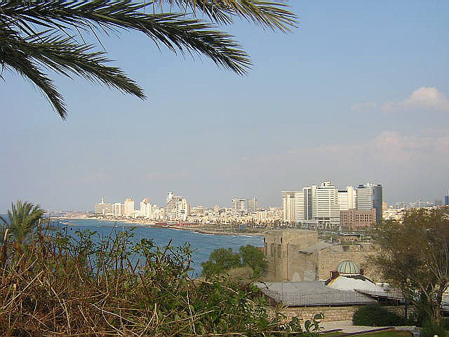 Вид на Тель-Авив из древнего Яффо